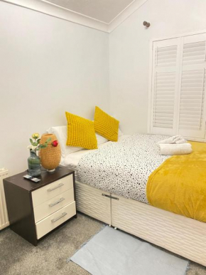 Cosy and lovely 4 bedroom